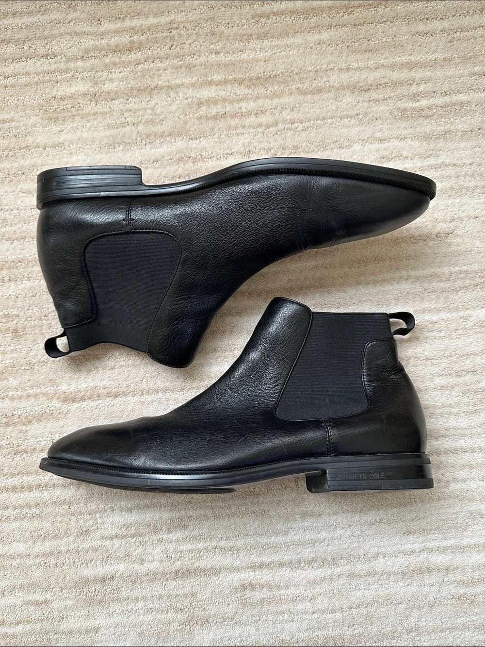 EUC Kenneth Cole Tully Chelsea Boot Black Leather Pebbled Size 11